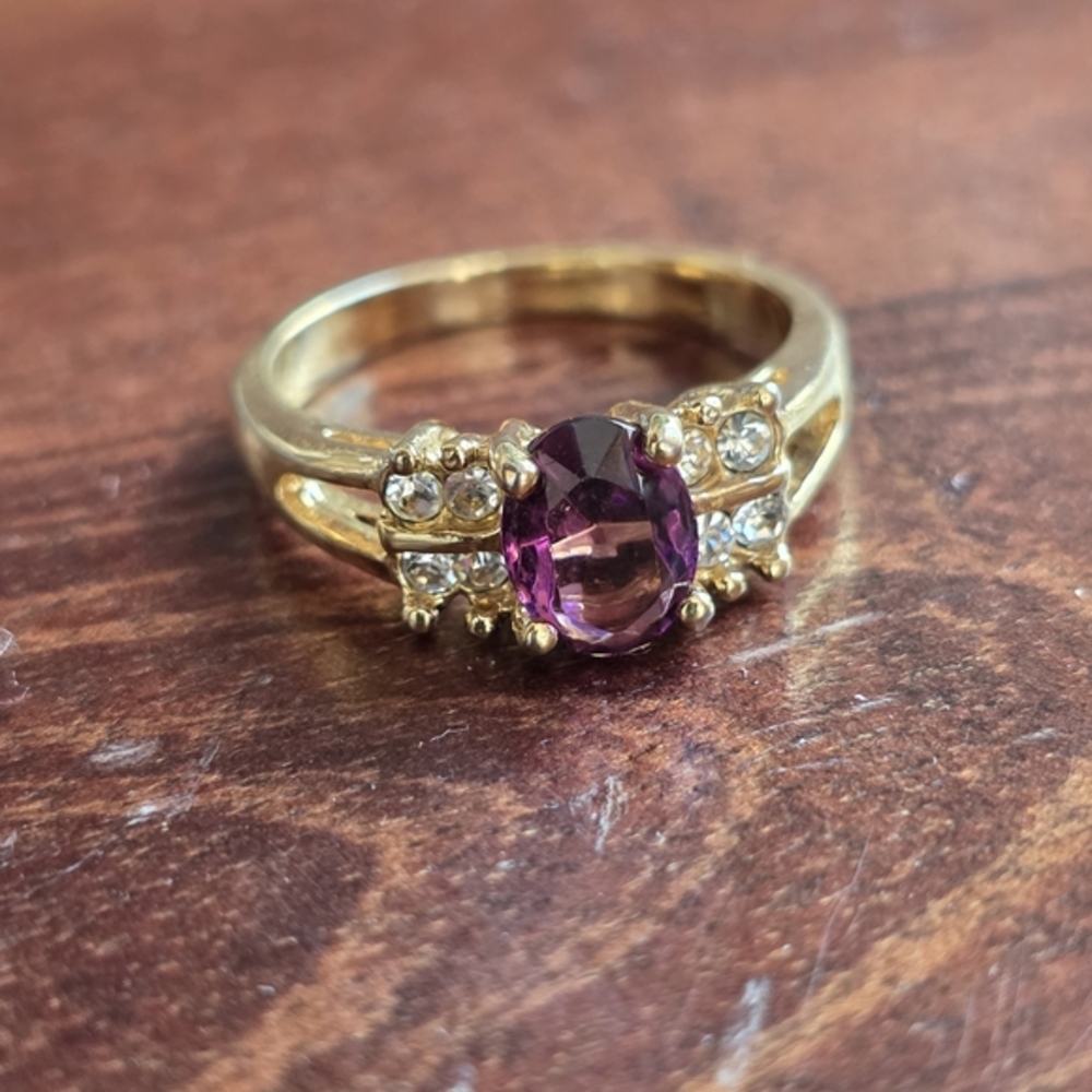 Elegant Gold and‎ Purple Gemstone size 7 Ring
